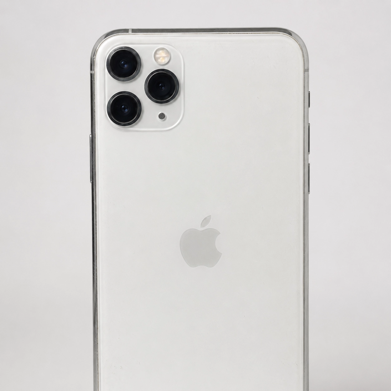 Used iPhone 11 Pro Wholesale - Silver - Image 2