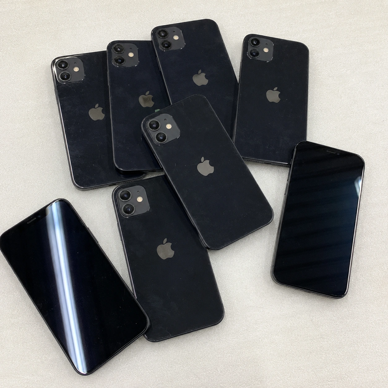 Used iPhone 12 Wholesale - Black - Image 6