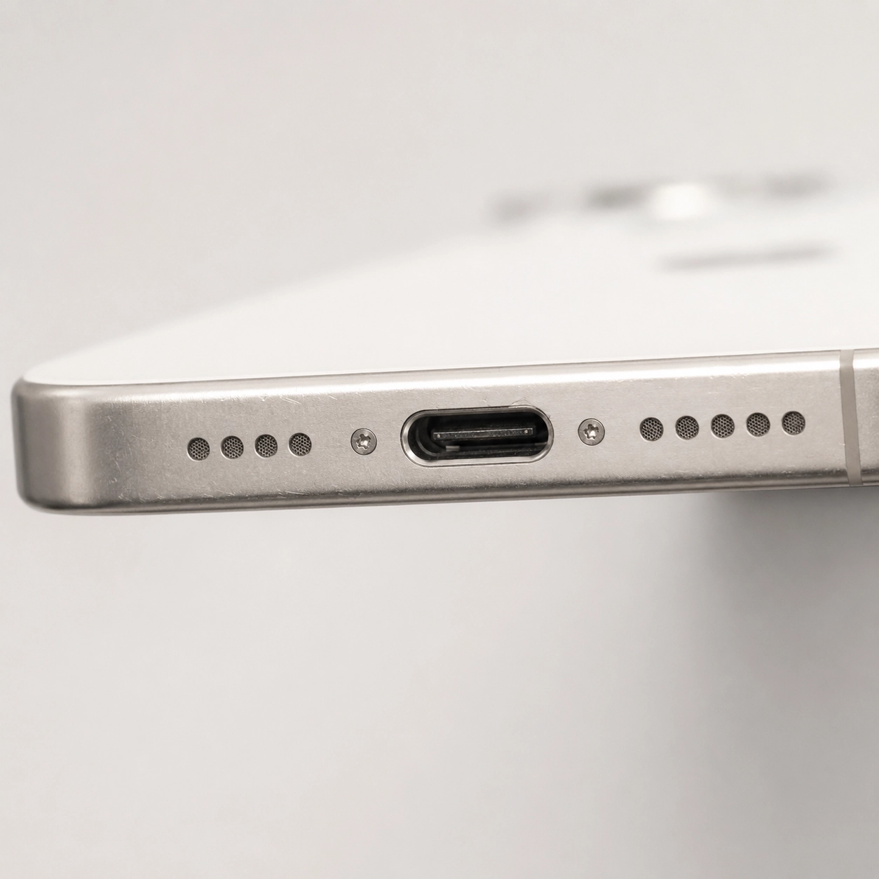 Original Used iPhone 16 Pro - White Titanium - Image 4