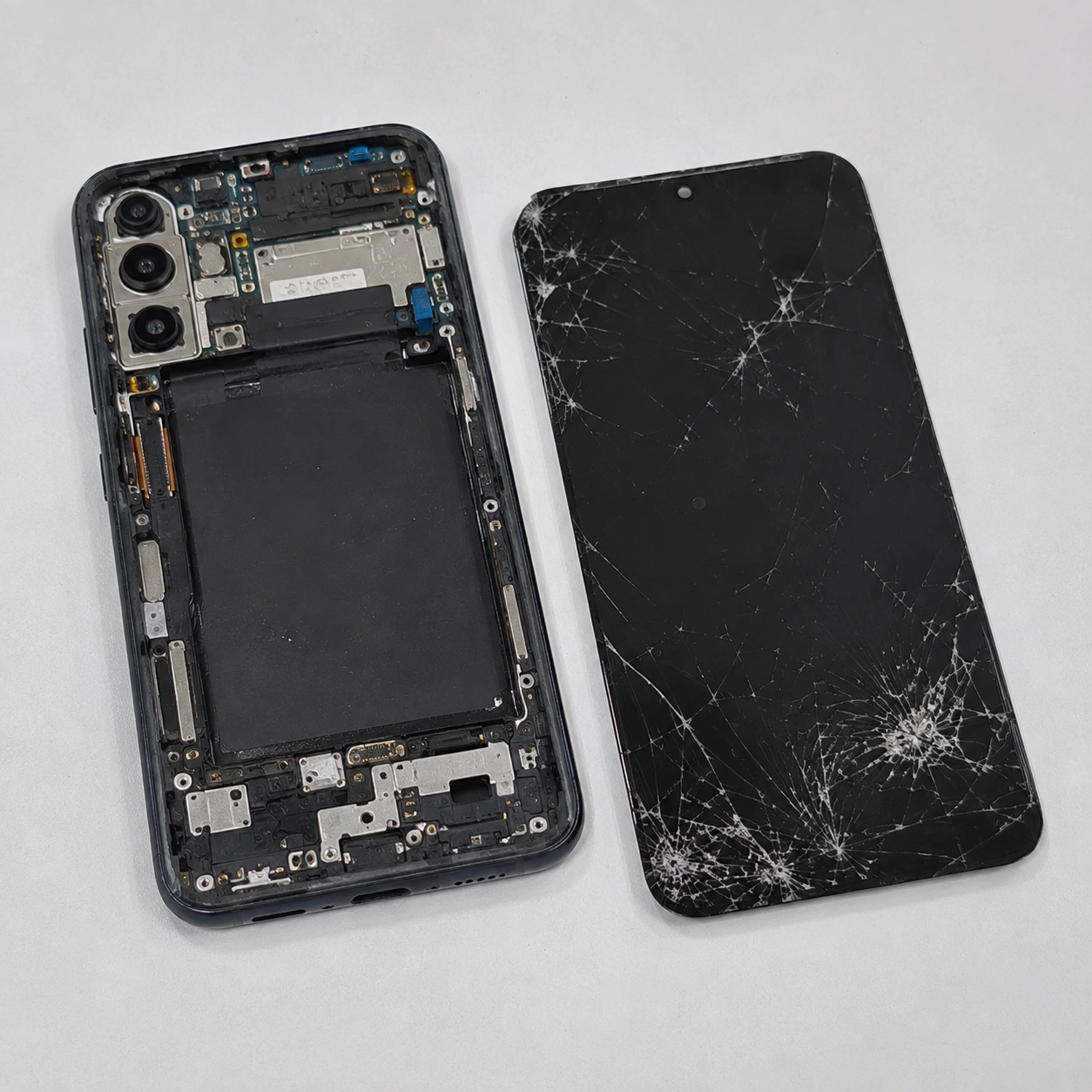 Phones for Parts Wholesale - Image 3